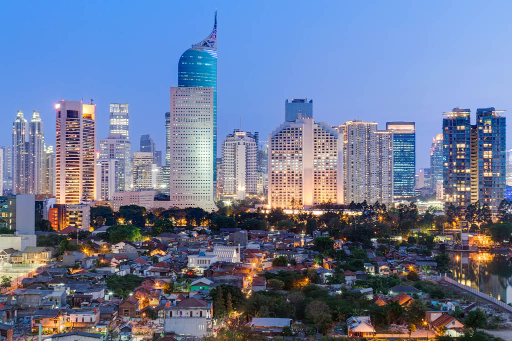 Jakarta city skyline AMADEUSTXSHUTTERSTOCK JakartaTop Sights Merdeka - photo 5