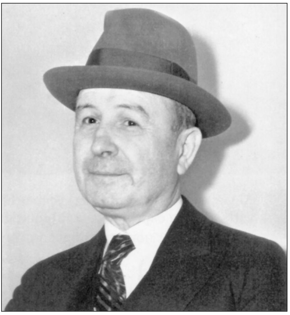 Johnny Torrio came to Chicago from New York when Colosimo called him Torrio - photo 5