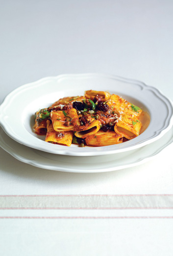 Aunts pasta with sweet cooked tomato and anchovy Onion tart My earliest - photo 31