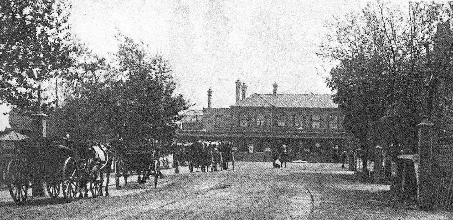 Aldershot Railway Station Miss Daniells centre for soldiers in Aldershot - photo 15