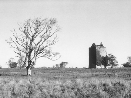 Moyode Castle 1969 Familiarity breeds contempt runs the old saw and though - photo 5