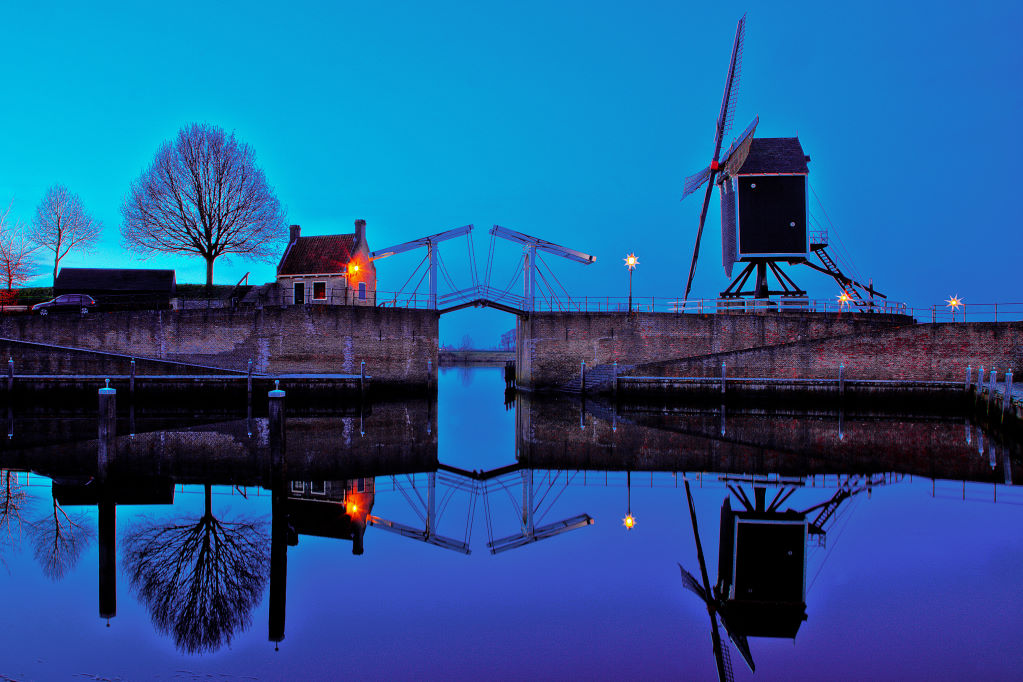 Stadshaven van Leusden photo Ton van Zegveld Maassluis The word sluis - photo 17