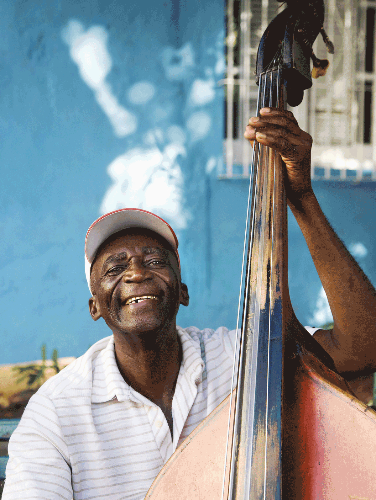 Street musician Santiago de Cuba BENJAMIN RONDELPHOTOLIBRARY Havanas - photo 4