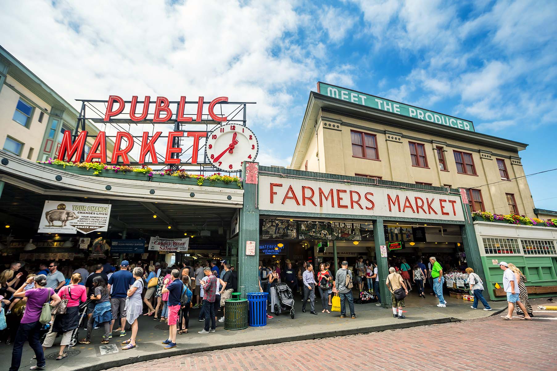 F11photoSHUTTERSTOCK Seattle Top Sights Space Needle The city icon that is - photo 6