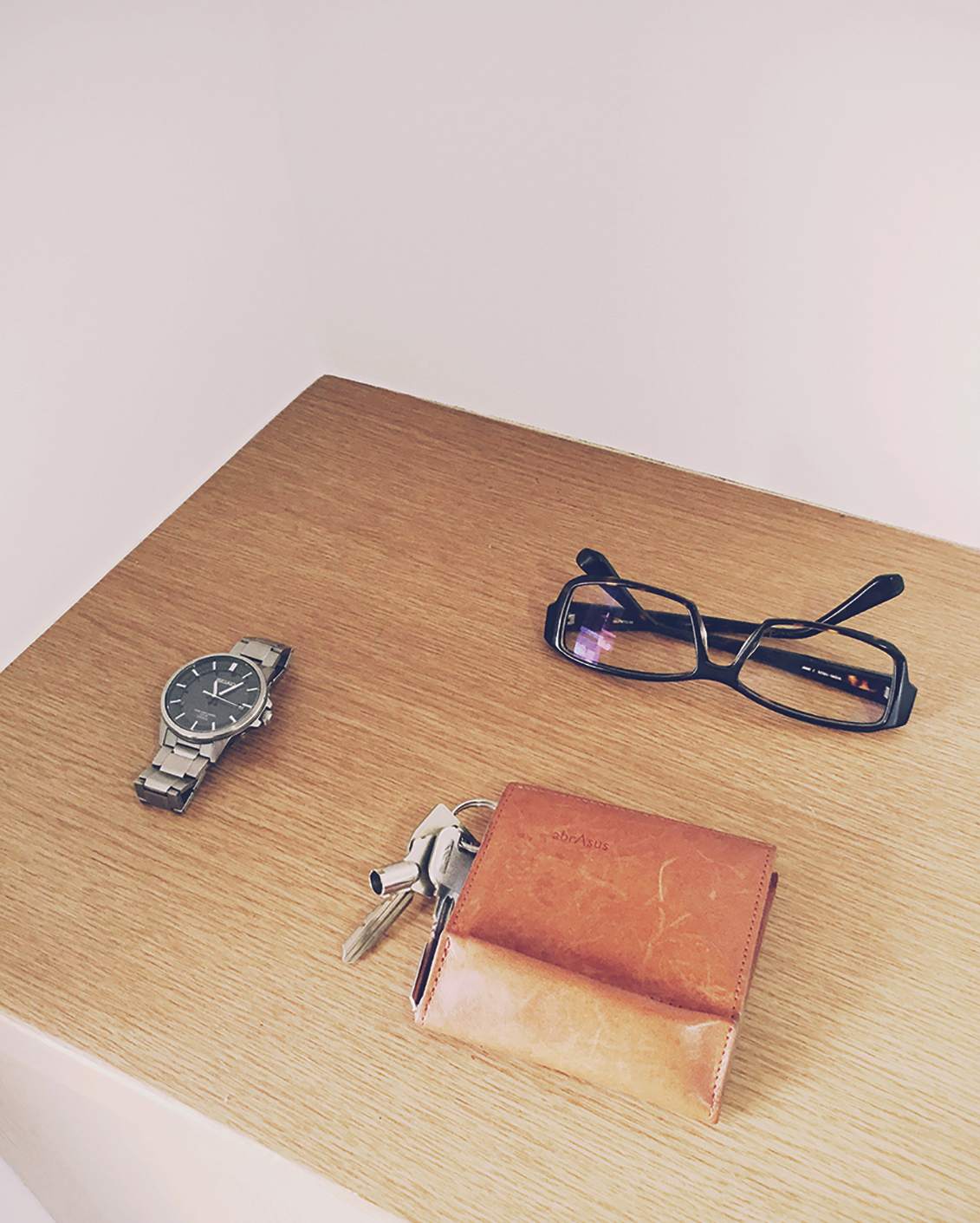 I keep my apartment and bicycle keys hooked to a thin wallet from abrAsus I - photo 17