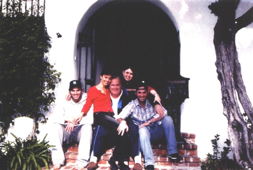 Tanenbaum with Patti and their children Roger Rachael and Billy at home in - photo 12