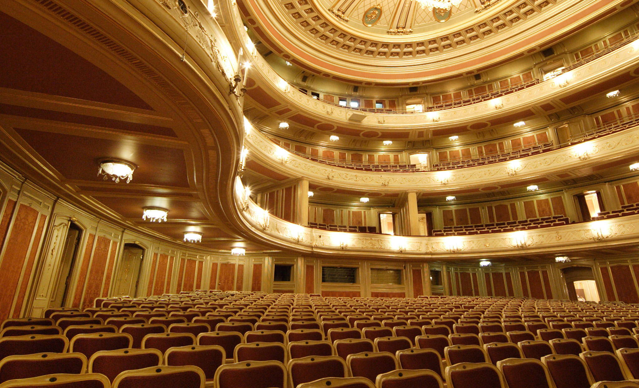 The grand auditorium of the Berlin Staatsoper Unter den Linden Top 10 Berlin - photo 8