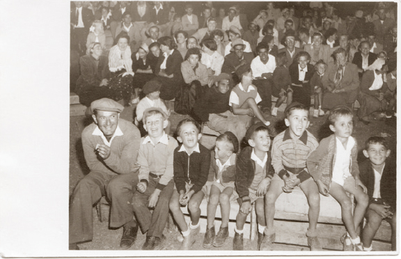 Enjoying entertainment in Shafir Andor sits on the far left Yehuda Rabin is - photo 4