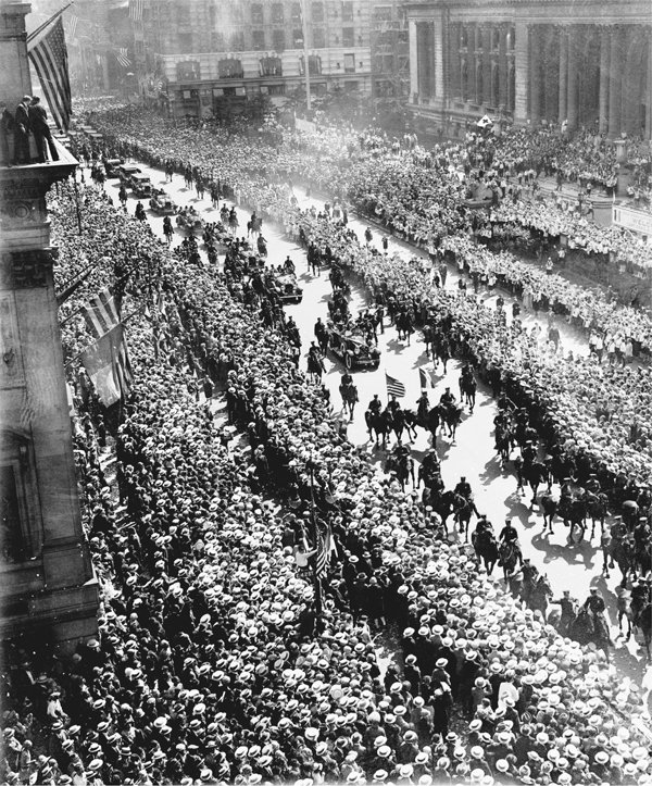 Parade procession for Charles Lindbergh in New York City BettmannCorbis - photo 4