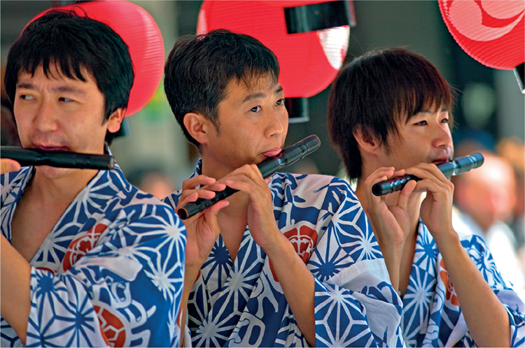 Musicians on a Gion Festival parade float on Shijo-dori Avenue A - photo 12