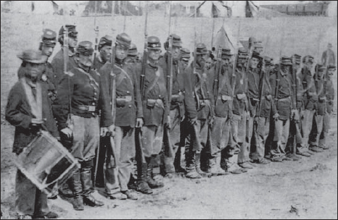 Maine infantry in 1863 wearing shorter uniform blouses instead of the earlier - photo 10