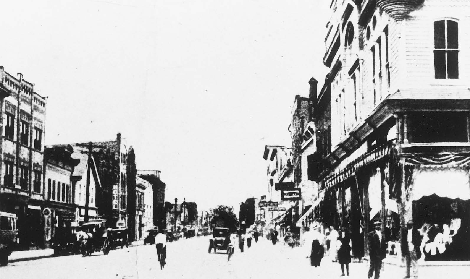 This 1907 photograph shows the section of Broadway between Liberty Street and - photo 2