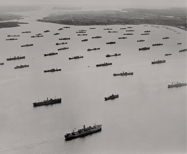 Convoy in Bedford Basin during the Second World War 1942 This photo looking - photo 2