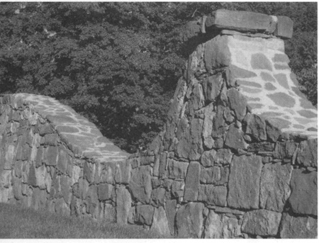 Ornate quarrystone wall West Hartford Connecticut Variety in stone size - photo 3