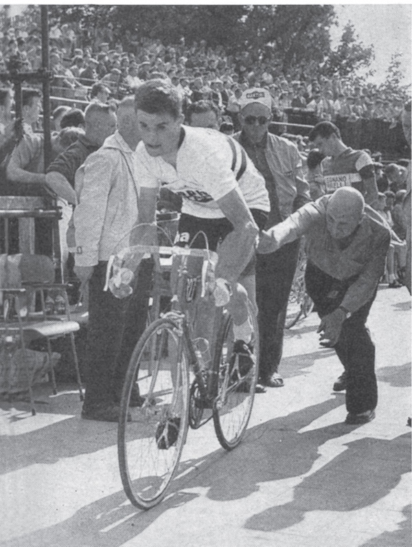 Being pushed off at start of time-trial stage Tour de France 1960 Another - photo 12