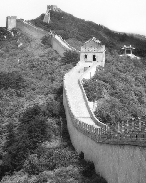 It is commonly said that the Great Wall of China is the only human-made - photo 2