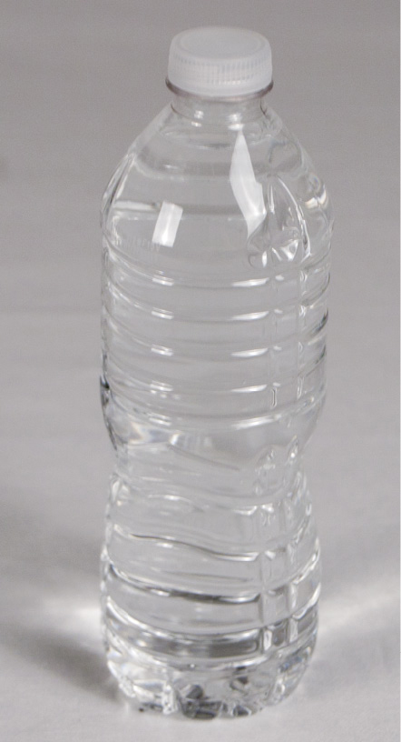 Reference Captures the Little Details Study this photo of a water bottle At - photo 7