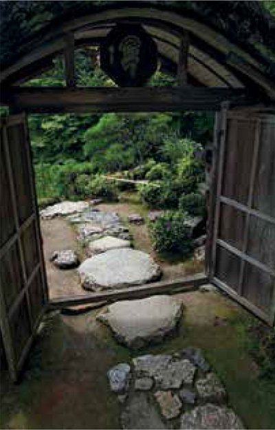 BELOW A wooden gate at Okochi Sanso hints at the gardens rustic aspirations - photo 7