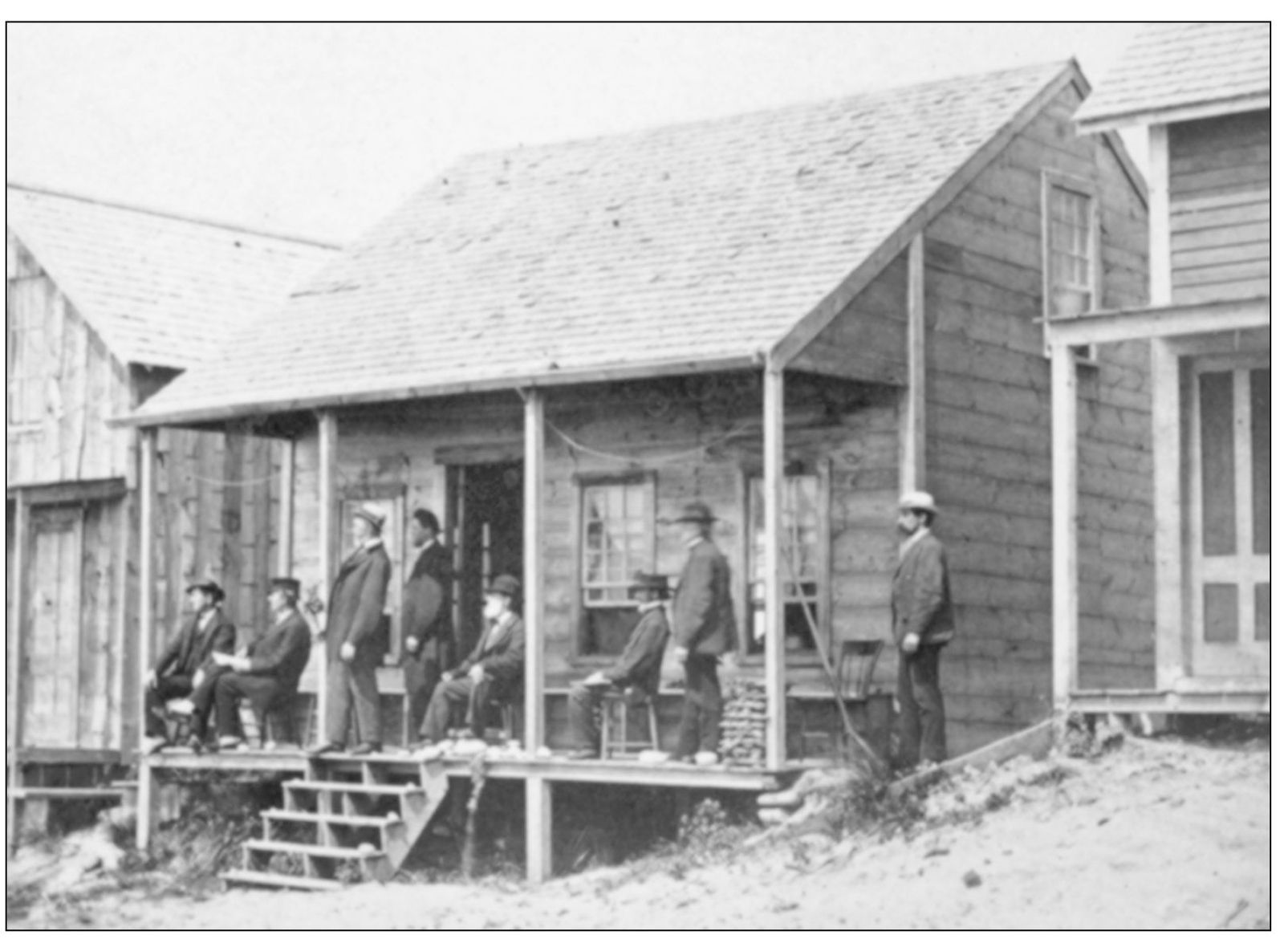 Many cottages were built on the south end of the beach in the late 19th - photo 3