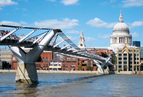 Blow through the city on a double-decker bus and wander the lively West End - photo 3