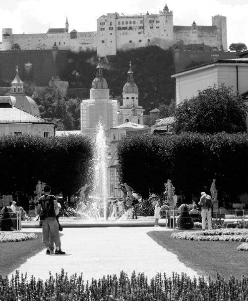 Salzburg and its residentsor at least its tourism industryare forever smiling - photo 2