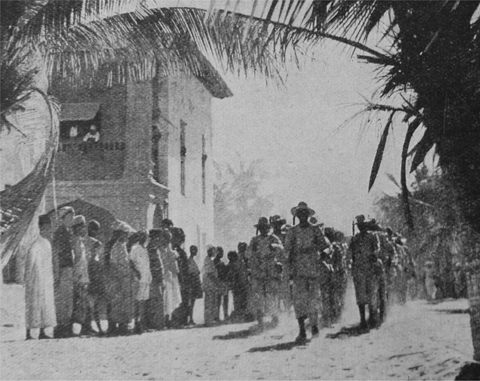 7 Troops of the Gold Coast Brigade marching through Kismayu on 14 February - photo 8