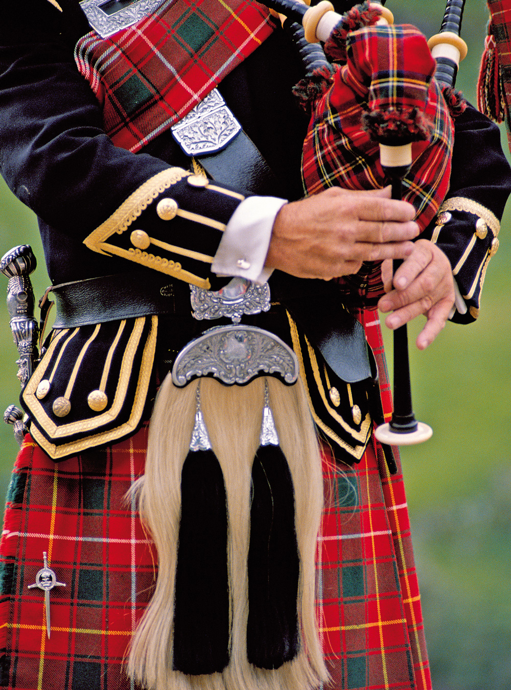 Bagpiper HUGH SITTONGETTY IMAGES Top Experiences - photo 6