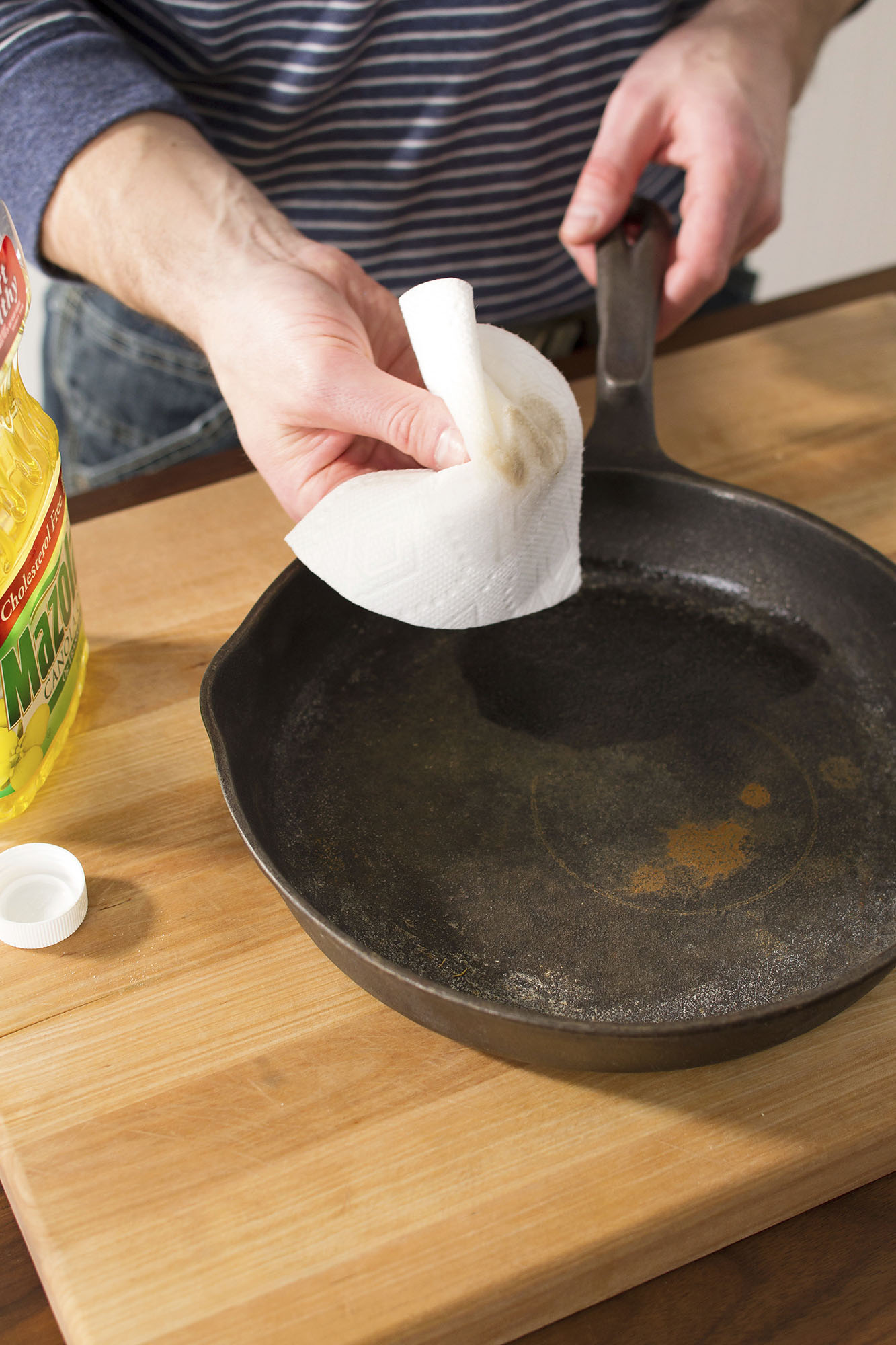 HOW TO CARE FOR CAST IRON DO clean immediately after use after the pan - photo 10