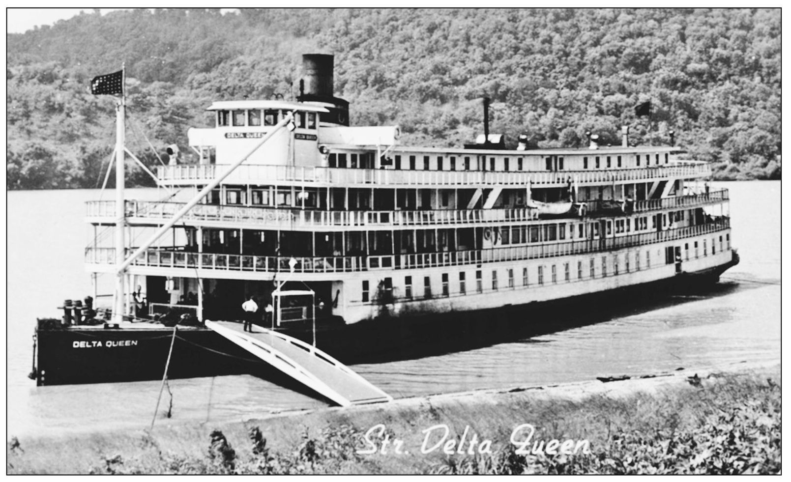 In 1941 the Delta Queen was converted into a military transport carrying - photo 10