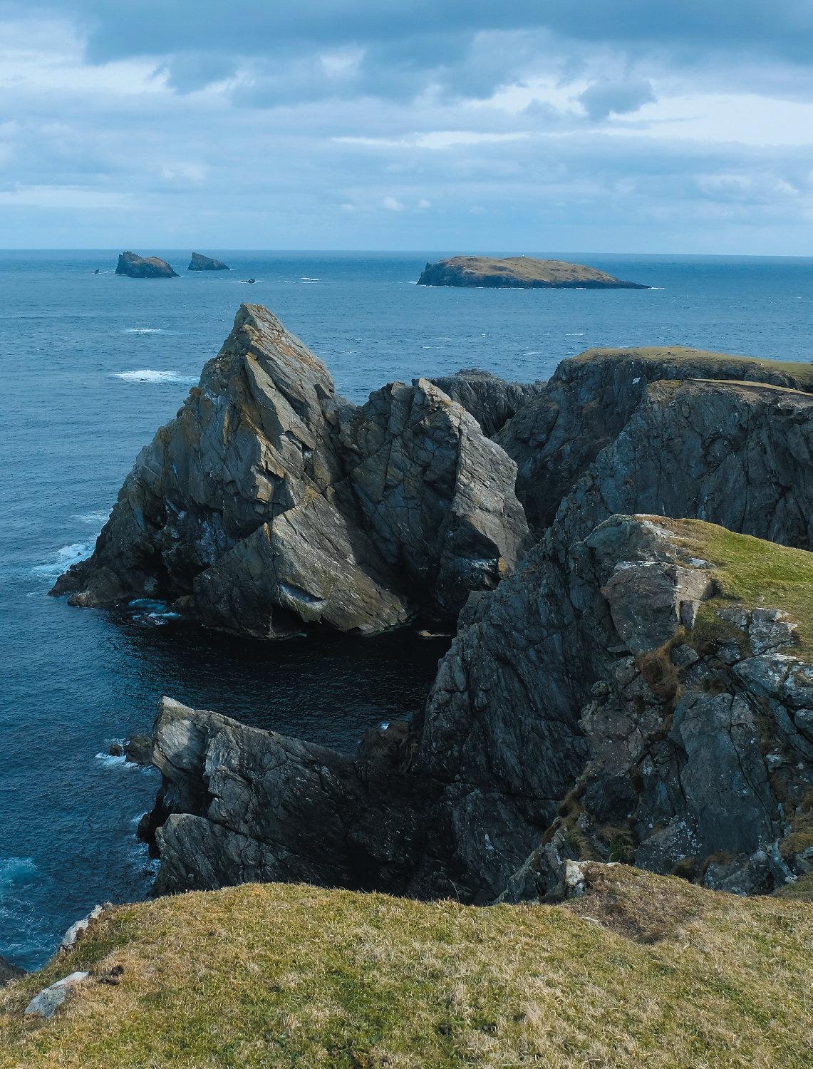 Shetland Mainland Cliffs at Fethaland Contents Isle of Rum seen from - photo 2