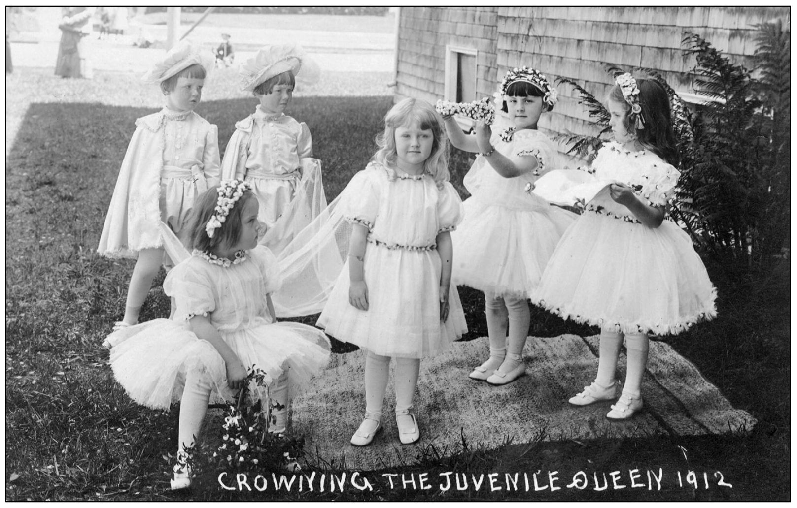 JUVENILE QUEEN ESTHER JUNE VAUGHAN AND HER COURT 1912 FLOWER BASKET - photo 15