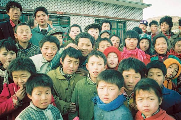 The insta-crowd in China Somewhere north of Lenshuijiang The - photo 16