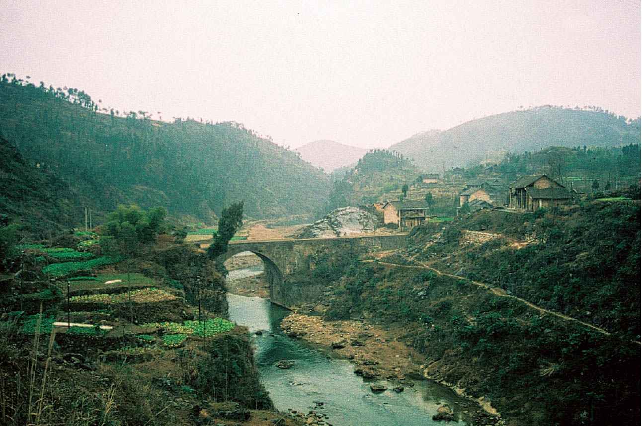 Somewhere north of Lenshuijiang The Great Wall The storied serpent of - photo 17