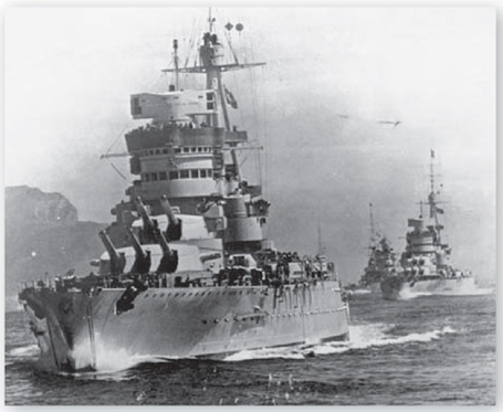 Cavour leading Cesare in a line ahead in 1938 When the Italians entered the - photo 2