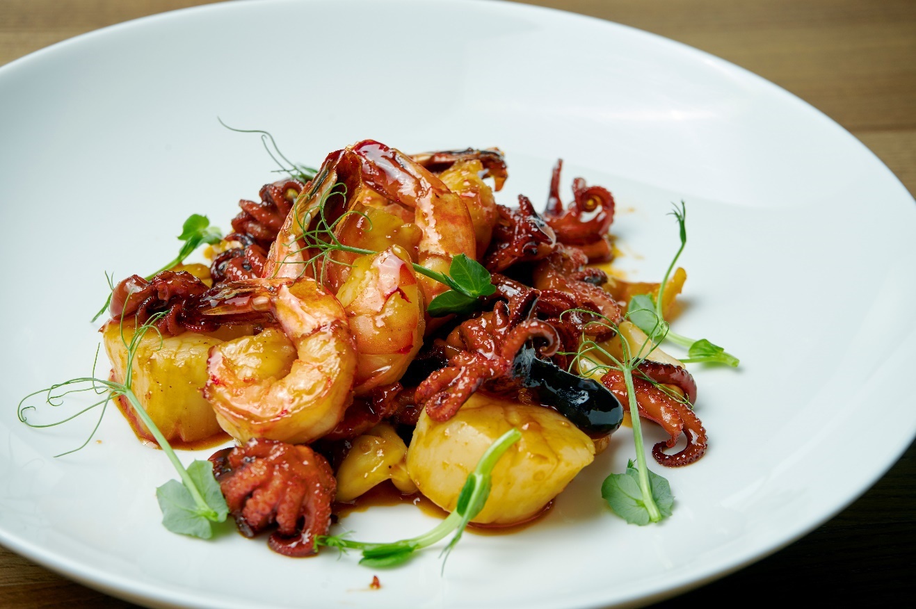 This scallop scampi with chili peppers recipe comes with specially chosen - photo 8