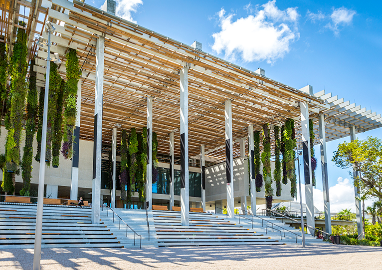 mariakraynova SHUTTERSTOCK Miami Top Sights European palace on Biscayne - photo 8