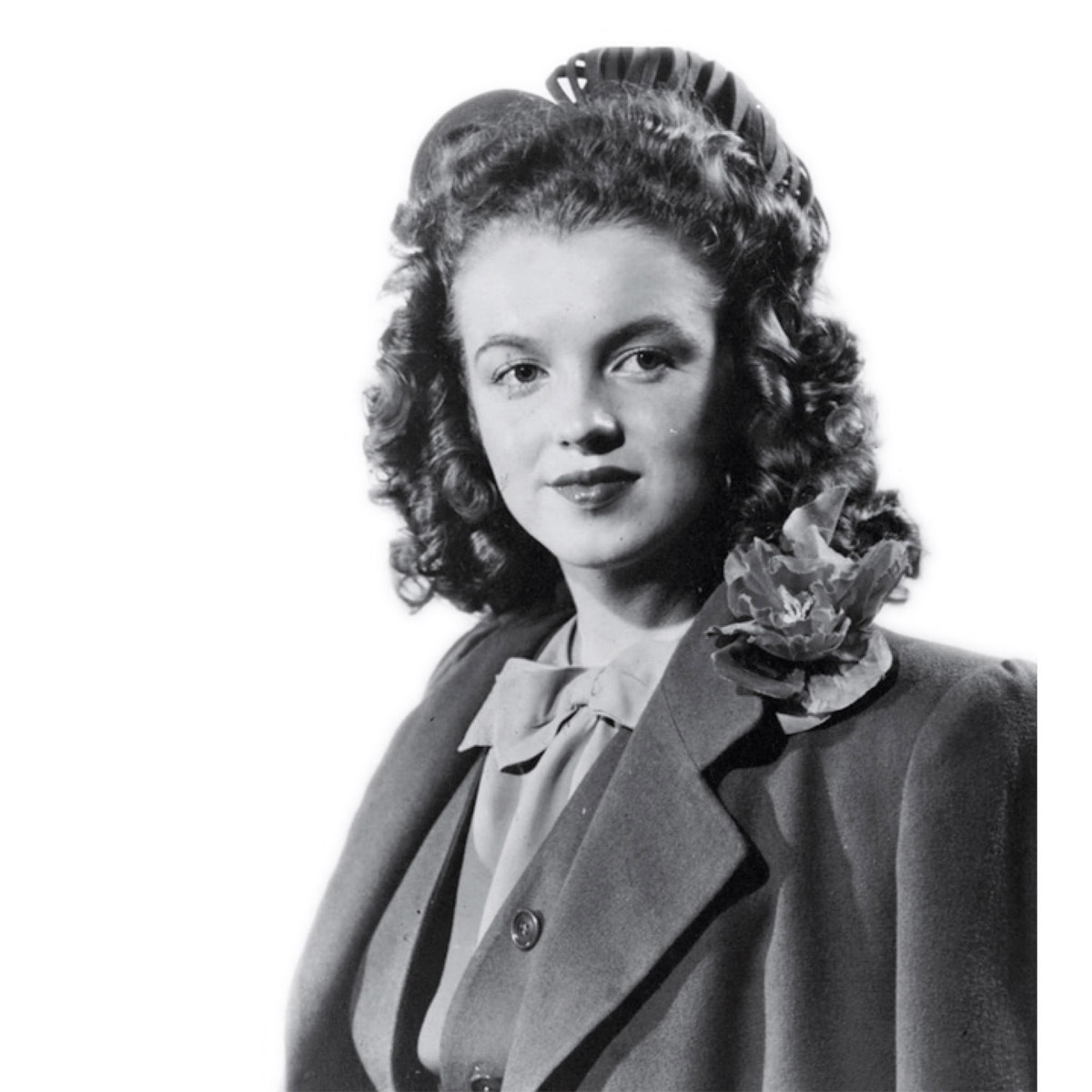 Norma Jeane in 1942 her assorted apparel unfortunately distracting from her - photo 7