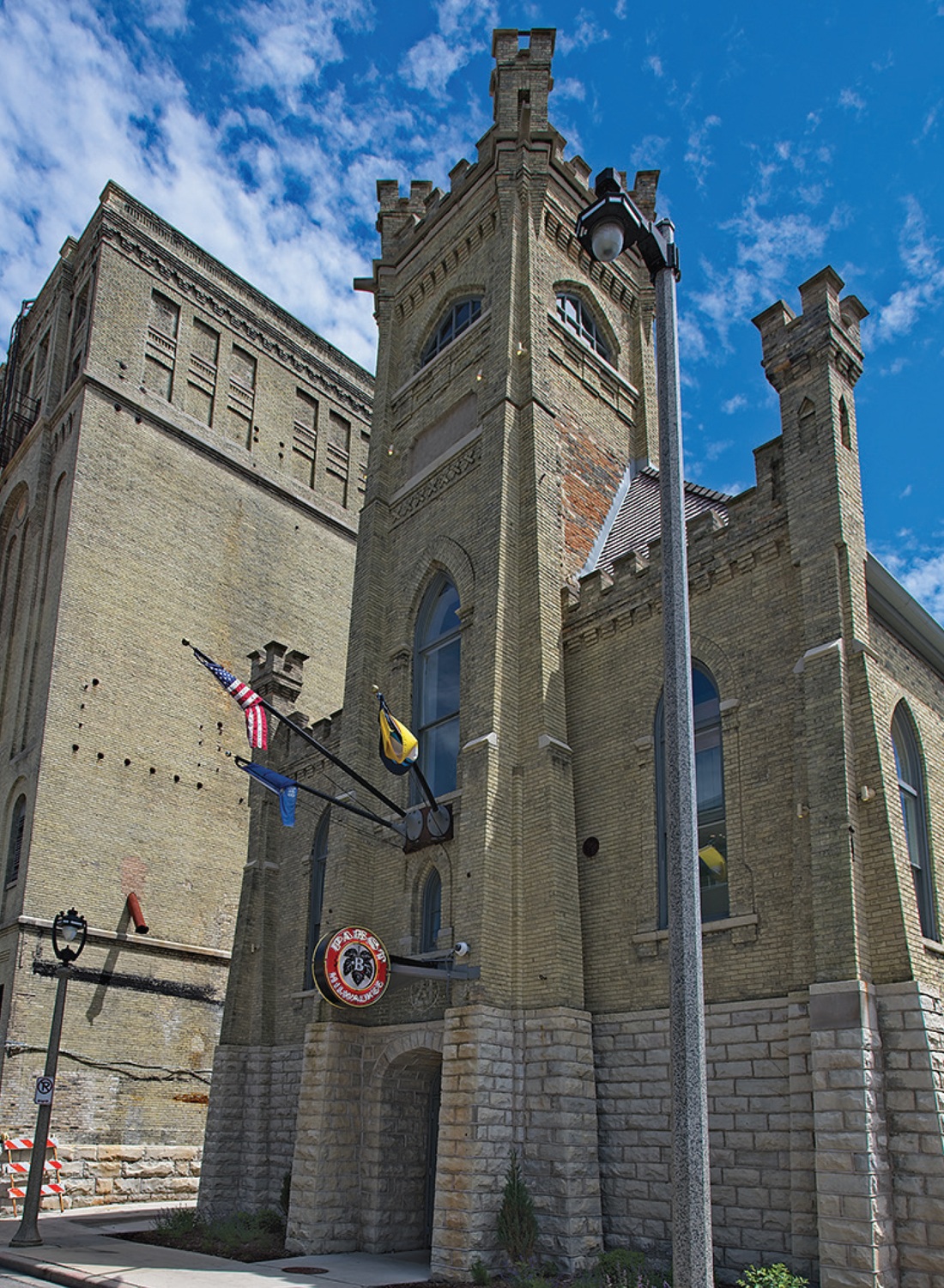 Walking Milwaukee 31 Tours of Brew Citys Neighborhoods Landmarks - photo 3