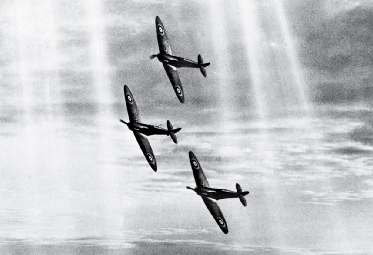 Three Spitfires of No 19 Squadron grace the skies in 1939 shortly before the - photo 4