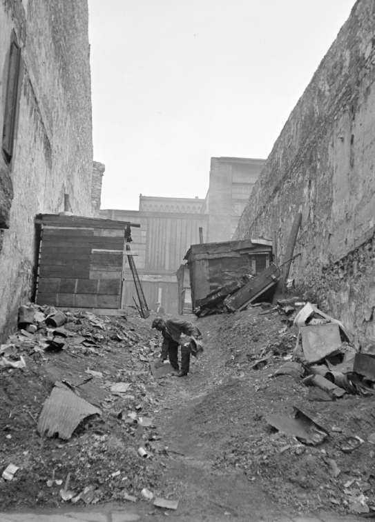 A hobo jungle along riverfront Saint Louis Missouri 1936 FARM SECURITY - photo 5