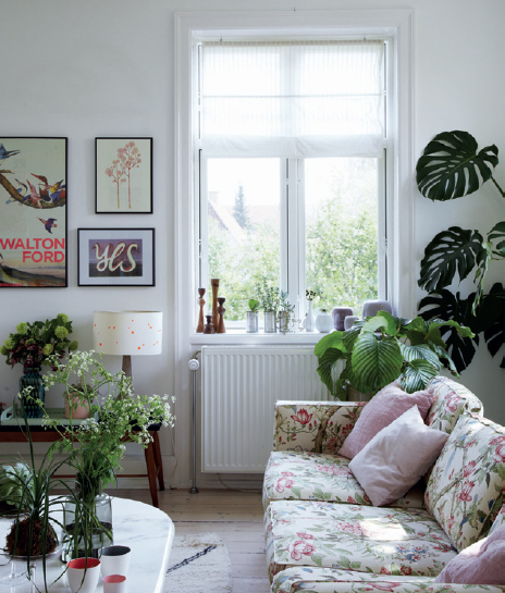 In this Danish family home a garden designer has mixed granny chic florals - photo 8