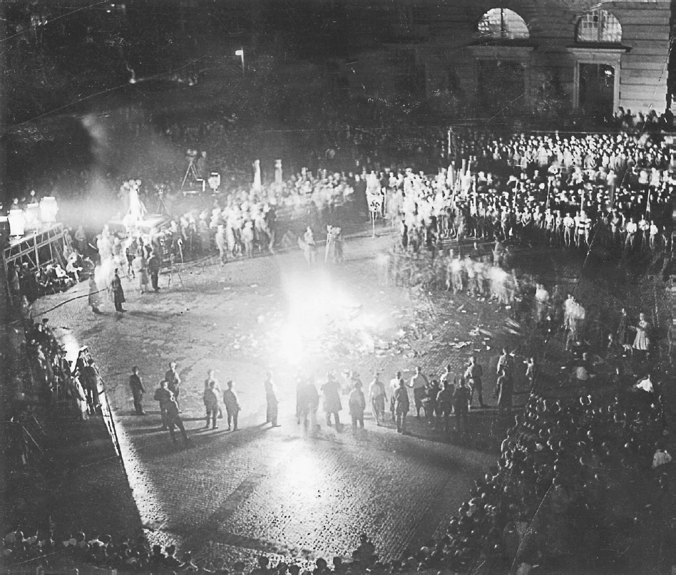 Nazi book-burnings in Berlin 10 May 1933 Introduction I N B ERLIN ON 10 - photo 4