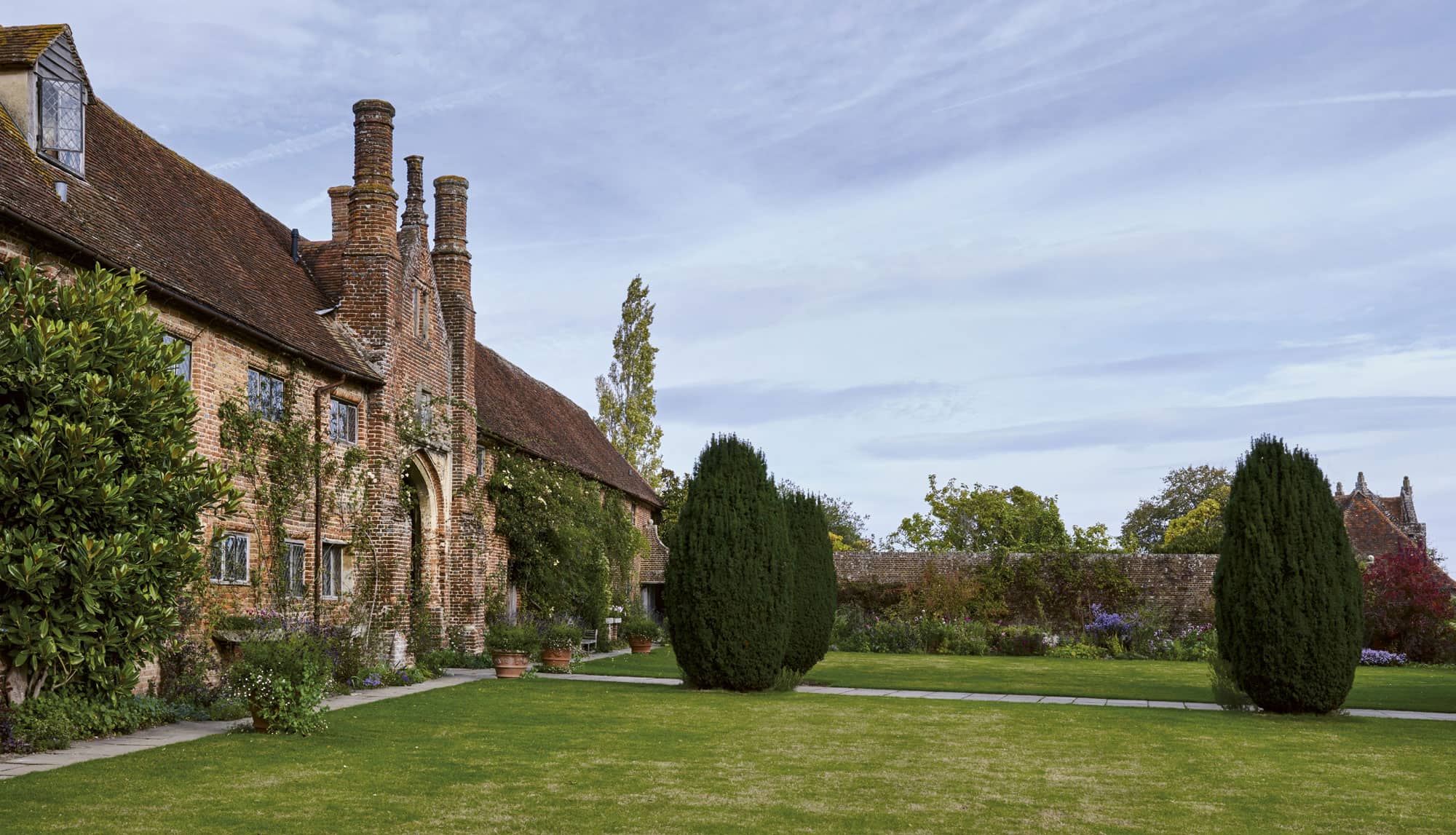 The Top Courtyard at Sissinghurst Castle acquired in 1930 by Harold Nicolson - photo 3
