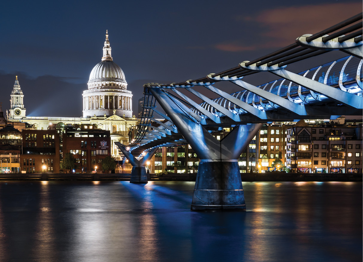 The Millennium Bridge which was the first new pedestrian crossing over the - photo 8