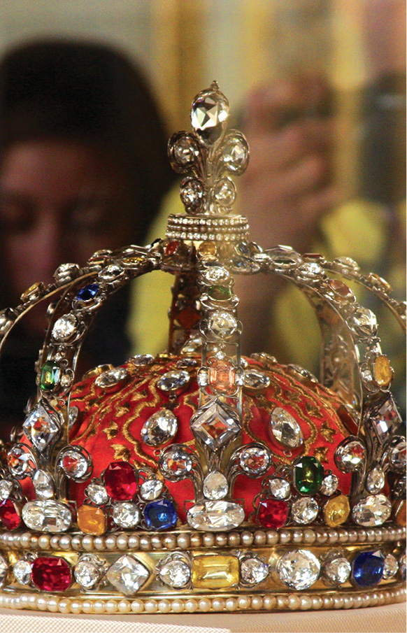 Centuries of imperial wealth are on display in the vaults of the Crown Jewels - photo 10