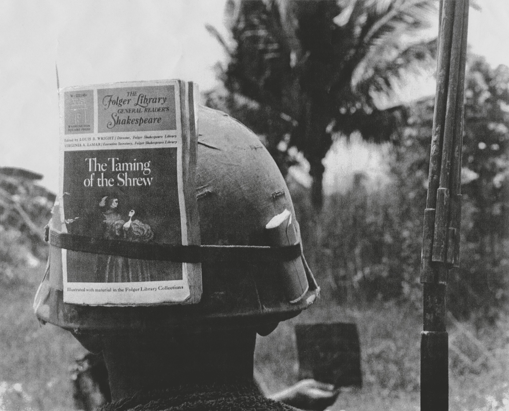 American soldier in Vietnam with the Folger Shakespeare The Taming of the - photo 3