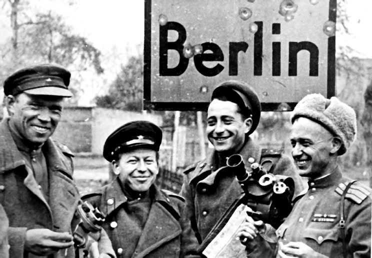 The first Soviet soldiers arrive in Berlin in April 1945 They conquer and - photo 3