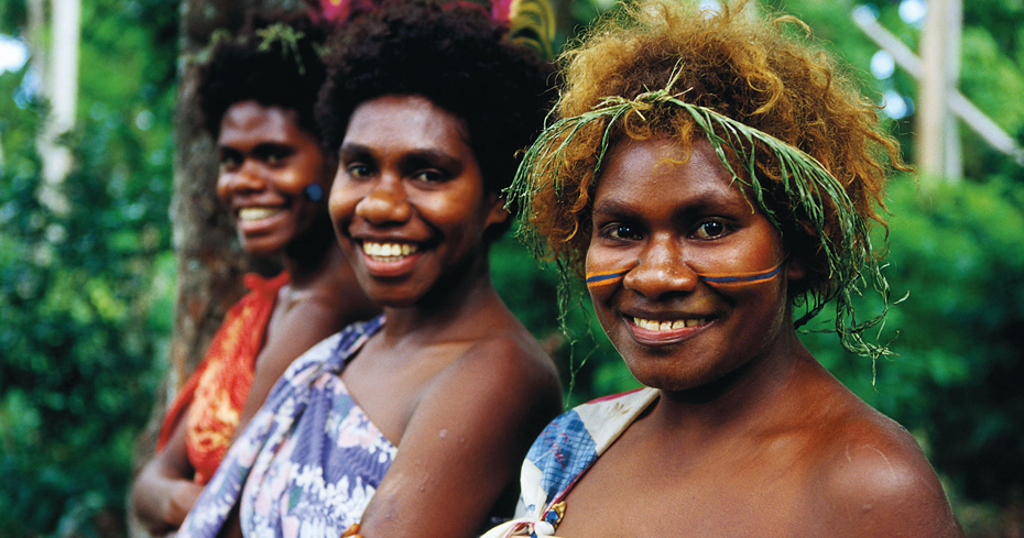 Women from a kastom village on Tanna Vanuatu RICHARD IANSON LONELY - photo 6