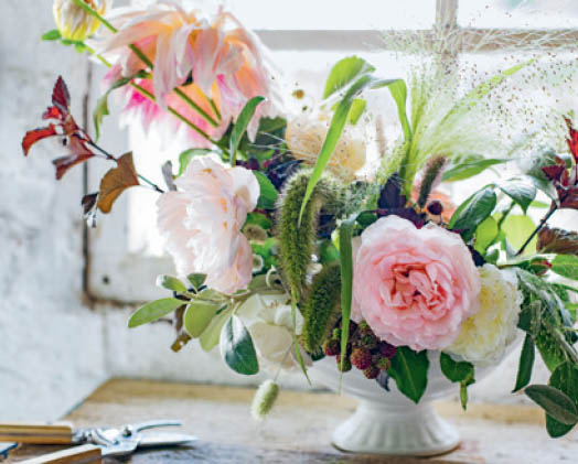 A classic late-summer mix of roses and dahlias with lots of grasses My - photo 6