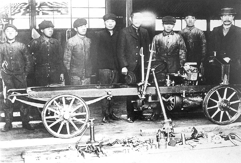 The second DAT chassis pictured in 1913 Rated at 10bhp the completed car - photo 4